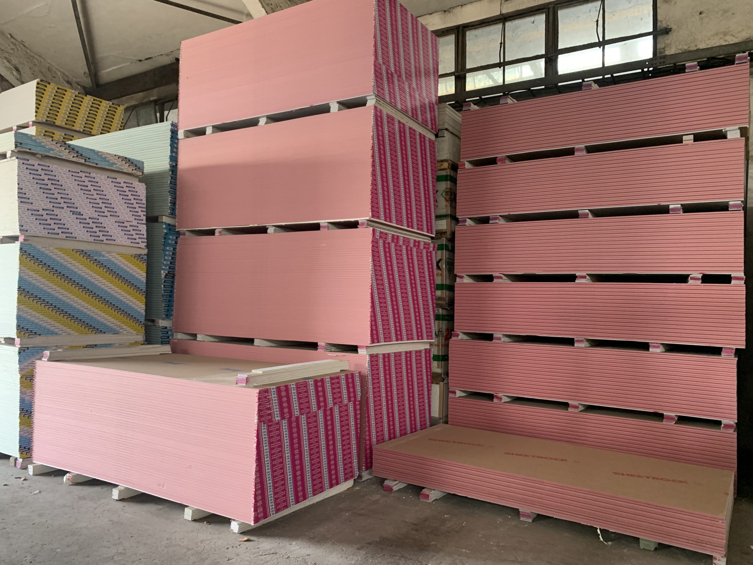 Sự Quan Trọng của Tấm chống cháy tại Phú Giáo